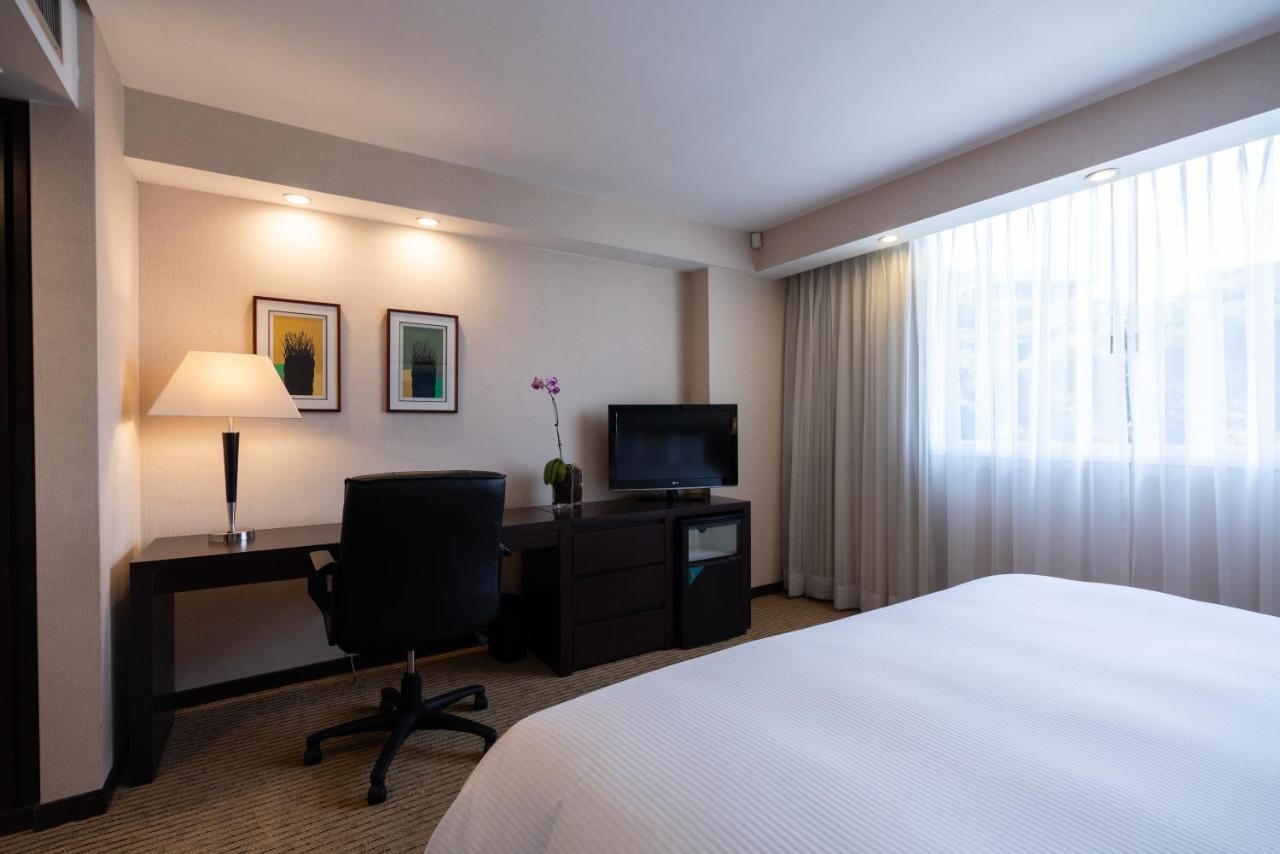 Eurobuilding Hotel & Suites Caracas Eksteriør billede A room at the hotel